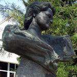 Monument to Poetess Eudoxia Los | Monuments and Sculptures | Vitebsk - Attractions